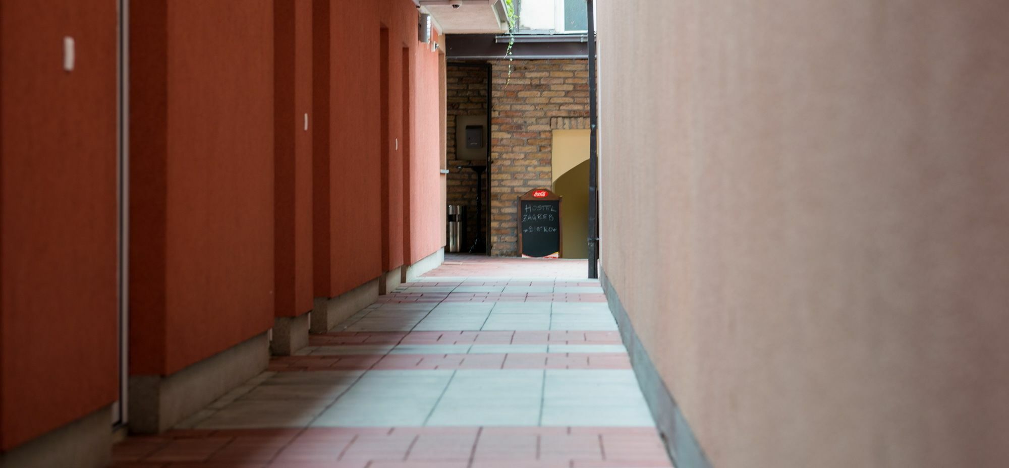 Integralni Hotel & Hostel Zagreb Exterior photo