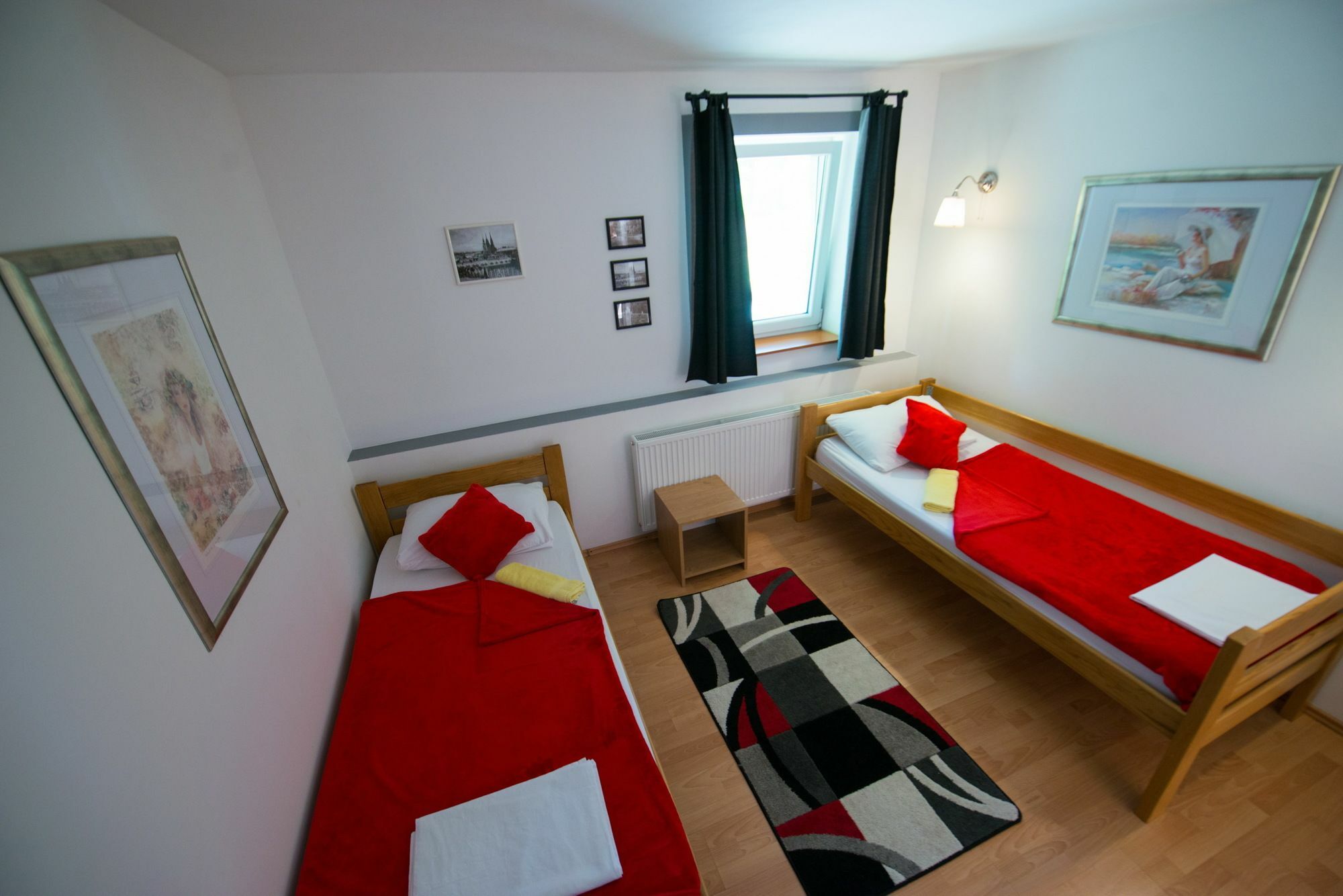 Integralni Hotel & Hostel Zagreb Exterior photo